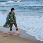 Kangana Ranaut Instagram - Life is all about little moments... Kangana Ranaut, who is currently shooting for her upcoming film, #Thalaivi, in Chennai was captured enjoying the waves, on her way to Pondicherry.