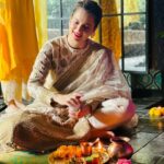 Kangana Ranaut Instagram - No excitement like Diwali excitement…. Morning Pooja at the office… Next week our first production Tiku weds Sheru is going on the floor… I came to the city with nothing… Gratitude for all the divine blessings I had along the way … Looking back this journey seems surreal… Happy Diwali to all 🪔 @manikarnikafilms