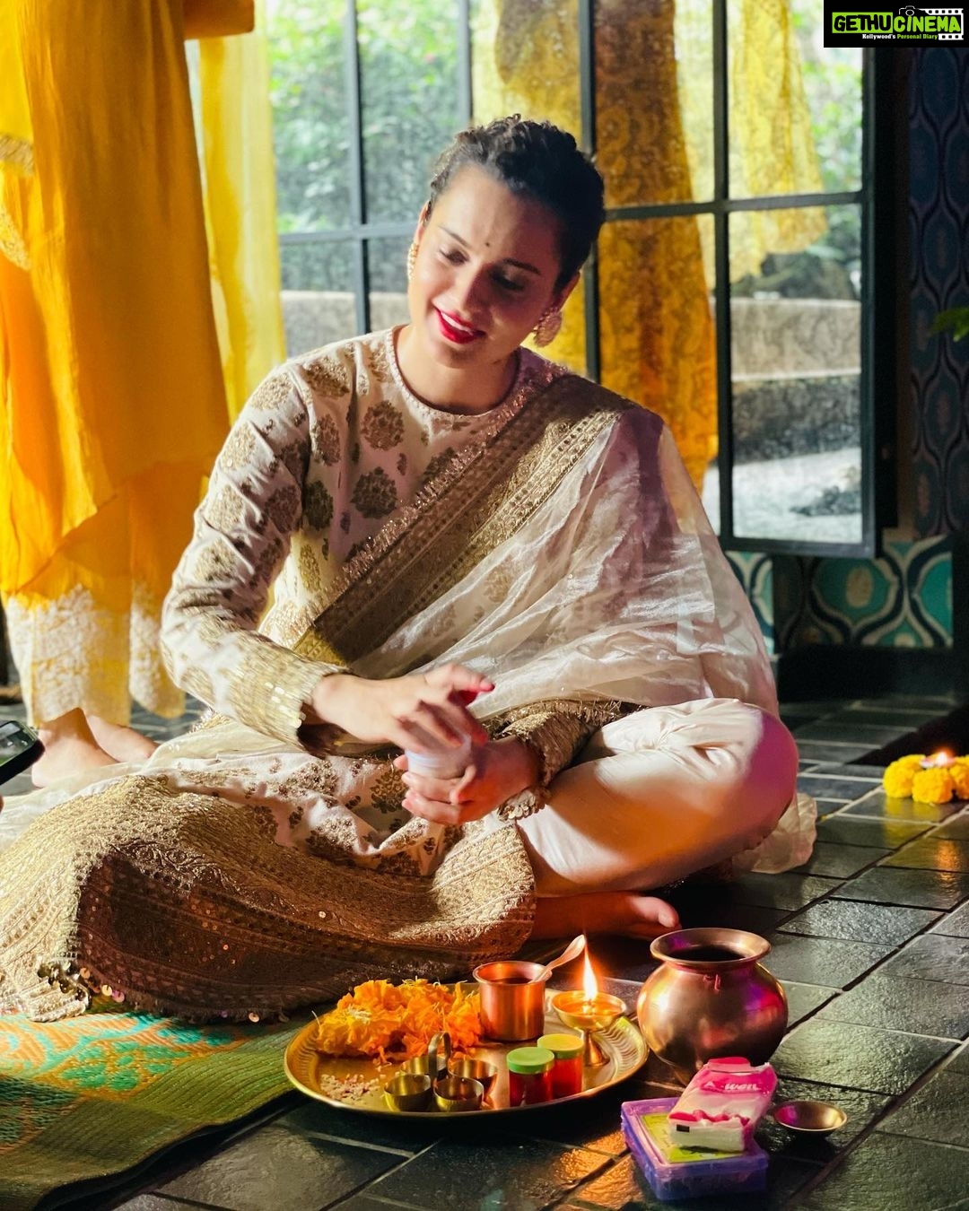 Kangana Ranaut Instagram - No excitement like Diwali excitement…. Morning Pooja at the office… Next week our first production Tiku weds Sheru is going on the floor… I came to the city with nothing… Gratitude for all the divine blessings I had along the way … Looking back this journey seems surreal… Happy Diwali to all 🪔 @manikarnikafilms