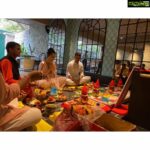Kangana Ranaut Instagram - Puja day for #KanganaRanaut as she opens doors to her own studio - Manikarnika Films, located in the bustling neighborhood of Pali Hill. Stay tuned for the entire reveal.
