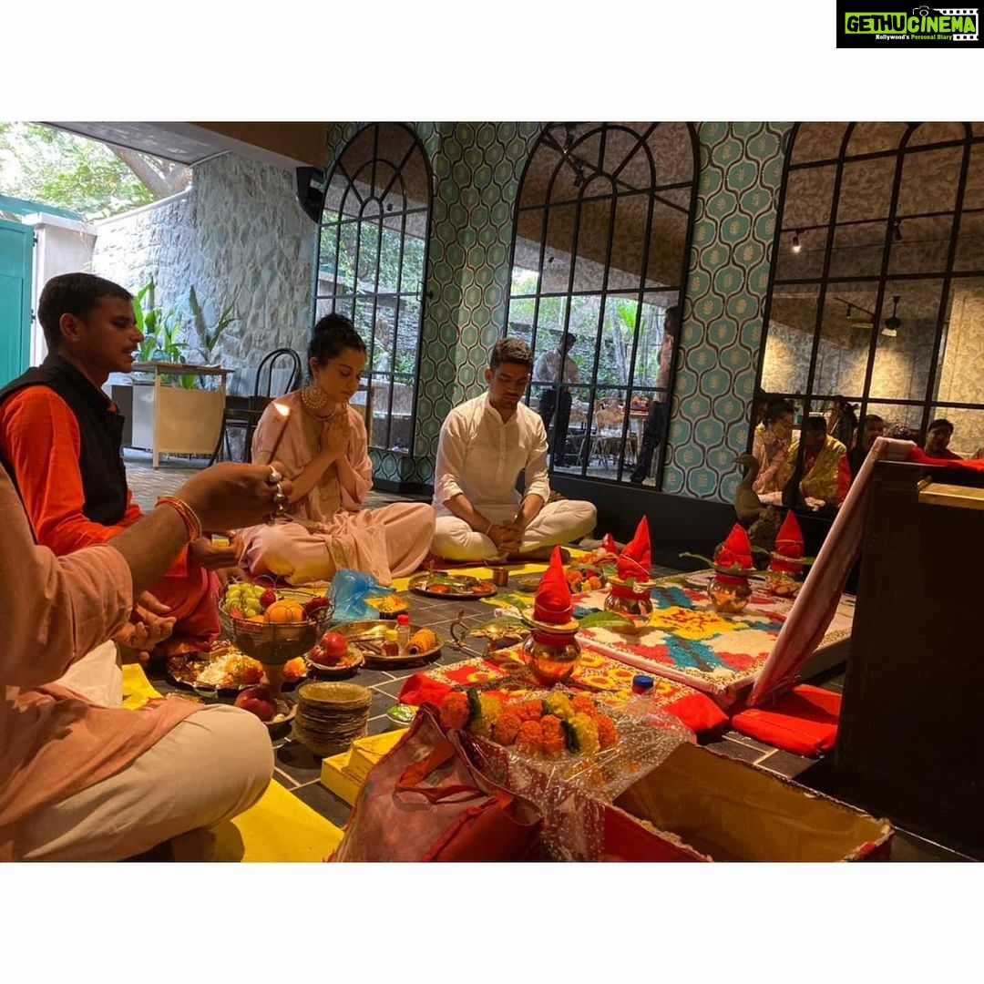 Kangana Ranaut Instagram - Puja day for #KanganaRanaut as she opens doors to her own studio - Manikarnika Films, located in the bustling neighborhood of Pali Hill. Stay tuned for the entire reveal.