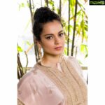 Kangana Ranaut Instagram - Kangana charms us with her spellbinding guise embellished with ethnic jhumkas; captured at the inauguration of her New Studio today! 😍 #KanganaRanaut . . . . . 🧚 Credits 🧚 Outfit: @anamikakhanna.in Earrings: @amrapalijewels Juttis: @needledust Styling: @stylebyami, @shnoy09, @tanyamehta27 Make up: @anilc68 Hair: @hairbyhaseena Photo: @saai.vignesh, @ayeshasdigitales