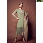 Kangana Ranaut Instagram - For Dance Plus 5 show, #KanganaRanaut goes GLAM in a 90s-redux, and beautifully embroidered salwar suit. #PangaPromotion #Panga #Pangastories . . . Outfit : @shyamalbhumika Jewellery : @amrapalijewels Footwear : @louboutinworld Styling : @stylebyami @shnoy09 @tanyamehta27 Make up : @loveleen_makeupandhair Hair : @hairbyhaseena Picture credit : @ravindupatilphotography