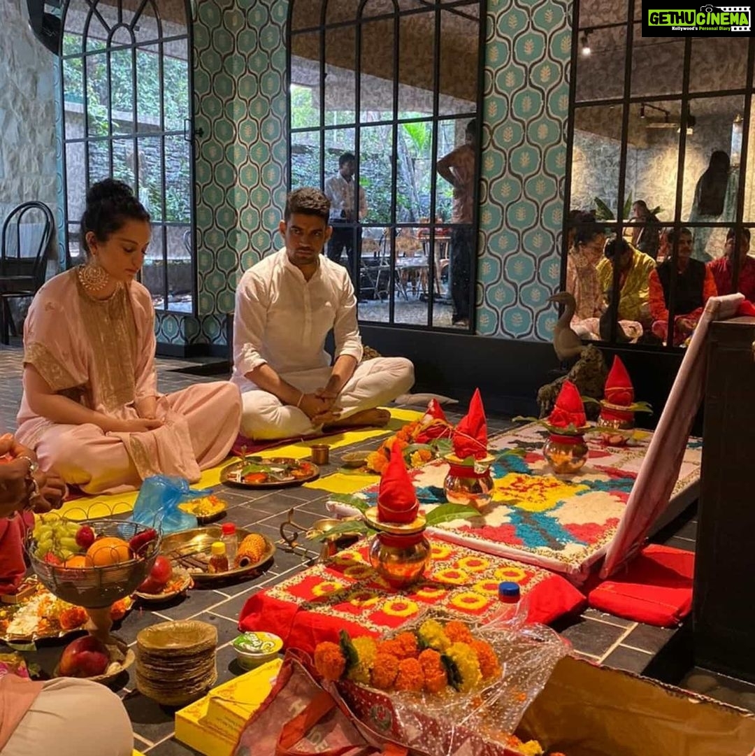 Kangana Ranaut Instagram - Puja day for #KanganaRanaut as she opens doors to her own studio - Manikarnika Films, located in the bustling neighborhood of Pali Hill. Stay tuned for the entire reveal.