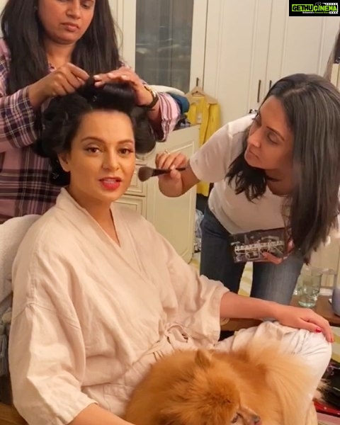 Kangana Ranaut Instagram - Quitting your job to take up travelling? Pursuing an MBA after kids? Share the challenge you’re taking on using #MyNewYearPanga and get helpful tips and encouragement from Kangana herself!