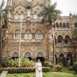 Kangana Ranaut Instagram - Kangana Ranaut at the iconic Mumbai CST for the pre-launch of #Panga trailer. Stay tuned for more updates 🥳🥳 . . . Picture Courtesy: @_sanu313_