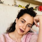 Kangana Ranaut Instagram - No filter needed! Kangana snapping selfies between meetings and appointments and we are in 😍