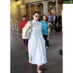 Kangana Ranaut Instagram - ☀️ Flashing like the Summer Sun in Polka! ☀️ . . . Kangana Ranaut spotted at the Mumbai Airport, post returning from Delhi. . . . . #PolkaDots #AirportLook #KanganaRanaut