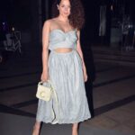 Kangana Ranaut Instagram – #KanganaRanaut slayed her casual evening look in a breezing and bewitching dress from @zimmermann. She went for a Wine & Dine with her director and close friend, @ashwinyiyertiwari!
Watch the stories to see an exclusive video from the dinner!
.
.
Shoes: @jimmychoo
Bag: @chloe