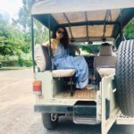 Kangana Ranaut Instagram – Queen on a Jungle & Village Safari in Jaipur to take a whiff of the beauty of nature and the simplicity of a countryside life!
.
.
Outfit: @runawaybicycle
Footwear: @needledust Jaipur, Rajasthan