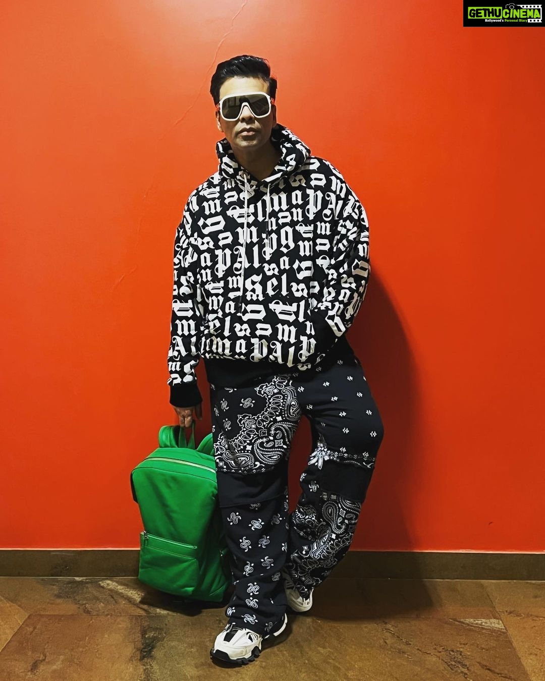 Karan Johar Instagram - Colour block it! Lock it! Styled by @ekalakhani in @palmangels @jadedldn bag @bottegavenetaworld