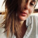 Kareena Kapoor Instagram – On Wednesdays, we wait for the weekend 🤣🤣💯