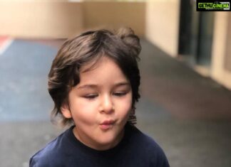 Kareena Kapoor Instagram - Not because you pout like me... but you are my eternal Valentine, my heartbeat ❤️❤️