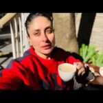 Kareena Kapoor Instagram - Breakfast with Beboo... ☕😍 #feelitreelit