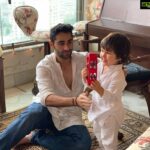Kareena Kapoor Instagram - Happy birthday to my sweetheart of a brother @therealarmaanjain... we love you loads golden hearted boy ❤️❤️🎈🎈