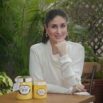 Kareena Kapoor Instagram - Know your source of Ghee… after all, single origin has its own signature perks. 💯 @prideofcowsindia #KareenaKapoorforPrideofCows, #KareenaMeetsPureLove, #PrideofCows, #PrideofCowsGhee, #GheeFullofLove, #Ghee, #singleorigin, #singleoriginghee