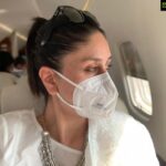 Kareena Kapoor Instagram – Mask pehniye aur bahar dekhiye 😷😷💪🏻💪🏻✅✅