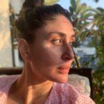 Kareena Kapoor Instagram - Up to some shade-y business… 🤣 #KaftanSeries