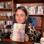 Kareena Kapoor Instagram - The stork has dropped the baby and it's out now for the world to read!! Still can't believe it 🙊 I'm both nervous and excited and can't wait to hear your thoughts on it. To get your copy, visit the link in my bio ❤️