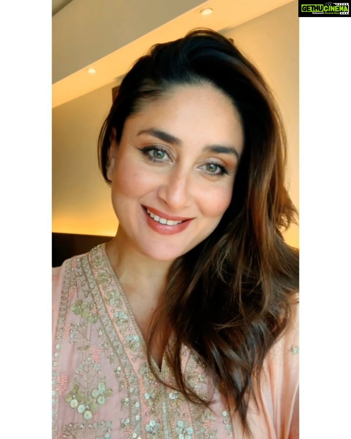 Kareena Kapoor Instagram - I'm thrilled to bring to you once again the Baradari fashion fundraiser. Baradari is all about creating economic equality in the world of fashion, and it's an idea I'm very passionate about. More than 70 top fashion designers have donated their special clothes for the Baradari sale. All proceeds, all the money made, are donated towards assisting artisans to become entrepreneurs. Thank you, Namrata Zakaria, Tina Tahiliani, and Pareina Thapar, for putting it together this year. And my special thank you to every single designer participating. The sale starts today and is on for a week from August 6 - August 13, 2021, on www.ensembleindia.com. @baradari.india @namratazakaria @ensembleindia @longformgram #BaradariFashionFundraiser #BaradariForArtisans #BaradariReturns #ShopDonateEmpower #OurBaradariOurBackbone #BridgingtheGap #GivingBack #ResponsibleFashion #CaringForCraftsmen #AnArtisanAnEntrepreneur #EmpoweringKarigars #MakingADifference