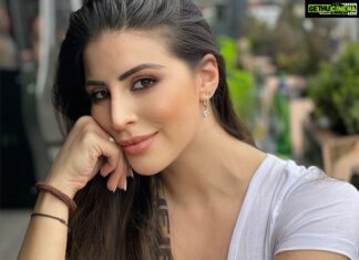 Karishma Kotak Instagram - It’s the little things #outtalockdown London Hatch End