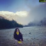 Kashish Singh Instagram - "Set your life on fire. Seek those who fan your flames.” -- Rumi The cold never bothered me anyway 😌😉😫😅 #freezing #cold #minus1degree #yolo #glacier #harshilvalley #chopper #uttarakhand #uttarakhandheaven #bellavitakashish 🧚🏻‍♀ Harshil Valley
