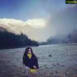 Kashish Singh Instagram - "Set your life on fire. Seek those who fan your flames.” -- Rumi The cold never bothered me anyway 😌😉😫😅 #freezing #cold #minus1degree #yolo #glacier #harshilvalley #chopper #uttarakhand #uttarakhandheaven #bellavitakashish 🧚🏻‍♀️ Harshil Valley