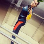 Kashish Singh Instagram - The body achieves what the mind believes…….Do it for the after-selfie #workout #selflove #gym #gymgirls #gymlover #bellavitakashish 😎☺️