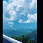 Kashish Singh Instagram - ये हसीं वादियां, ये खुला आसमां ☁️☁️ #lovemoutains #sky #clouds #jammu #katra #yolo #bellavitakashish 🤍🤍 Jammu, Katra