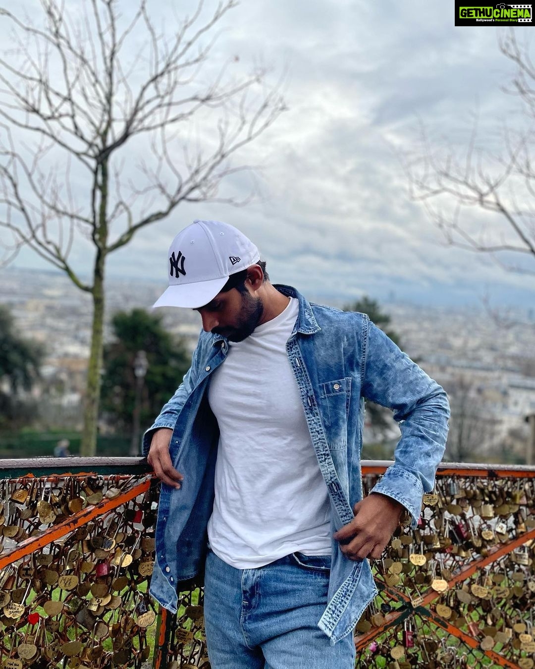 Kathir Instagram - Never lock your dreams or yourself up.. . . . #2022 #Hope #Travel Montmartre