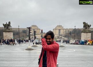 Kathir Instagram - Pa-rising through December . . . #Travel #Backpacking #christmas Paris, France