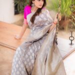Keerthi shanthanu Instagram - Beautiful Banarasi saree from @mayukhafabs @dheepaprabhu 💓 Blouse @poornima_bhagyaraj Styling @rajianand Clicks @camerasenthil Hairstylist @tangled_by_ila Thank youuuu!
