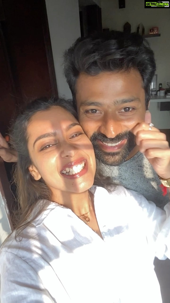 Keerthi shanthanu Instagram - Embada Thangamey🥰 @shanthnu