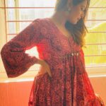 Keerthi shanthanu Instagram - Keepin it Simple! 🥀 I love Wat I’m wearing , it’s from @gleamberry 🌞 📸 @shanthnu #sclix