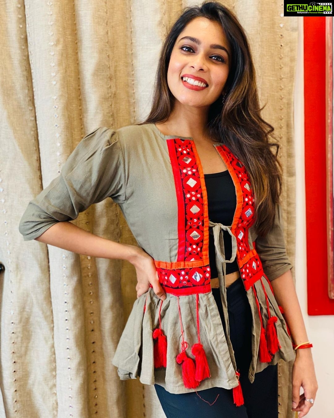 Keerthi shanthanu Instagram - Boho feel 📿 Jacket from : @the_hooray_handmade_apparels 🥰