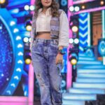 Keerthi shanthanu Instagram – 90’s style it issss😉 On #Rockstar today 7.30pm @zeetamizh
Outfit details: 
@shanthnu ‘s pant 😉
@brinda_gopal ‘s jacket 😉
P.S – Altered to my size 😬
Clicked by @storiesbysidhu 
@rjvijayofficial