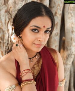 Keerthy Suresh Instagram - Surrounded by the solitude of wilderness. 🍃#Aarcha #Marakkar out tomorrow in theaters near you! ✨ 💄- @makeupbymoovendhar 💇🏻‍♀️- @hairbyrajabali 💁‍♀️- @styledbyindrakshi @rishi_chowdary @revathysureshofficial @aashirvadcine 📸 - @eshaangirri #MarakkarArabikadalinteSimham #MarakkarFromDec2