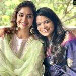 Keerthy Suresh Instagram - Congratulations, couldn’t be happier for you @preethi_singaravelu! ❤️🤗 There's no better occasion to catch up with friends than one filled with sounds of laughter and wedding bells. ✨ @salonibermecha @parthgolecha @annapoornaanilkumar @kamatchi_mohan @gopanrithu