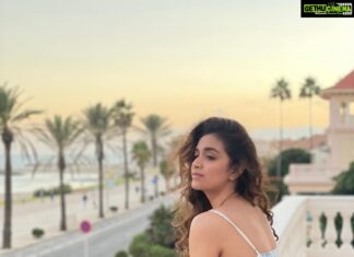 Keerthy Suresh Instagram - One of my sunset diaries 🌅 #SpainDiaries #TravelDiaries #ShootDiaries