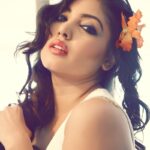 Komal Jha Instagram - Orange is my second favorite color. What's yours ?