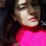 Kratika Sengar Instagram – A little sunshine ☀ is all we need. ❤️