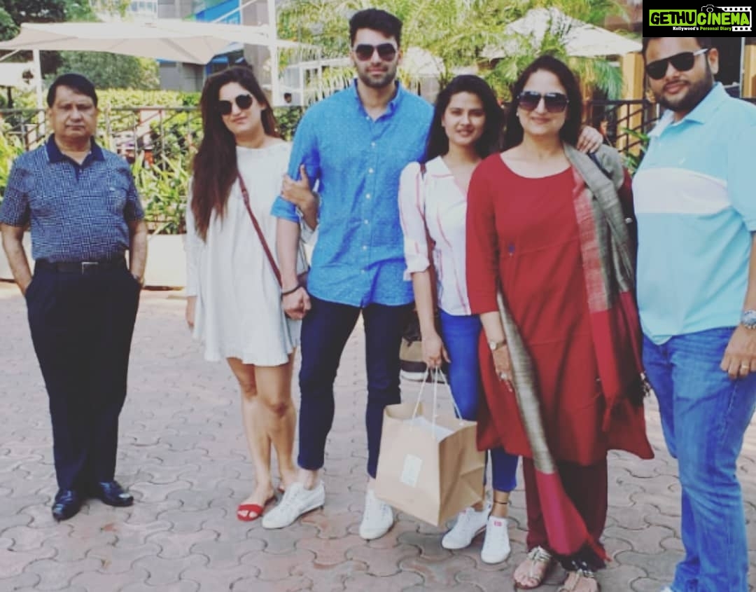 Kratika Sengar Instagram - Happy birthday my love @nikitindheer. May God give U lots of happiness and good health... ❤️ Love u❤️❤️ Cin Cin