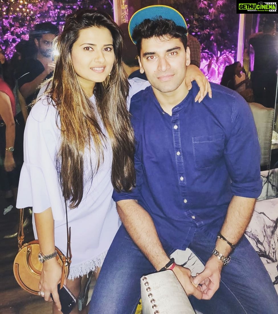 Kratika Sengar Instagram - My Blue-eyed boy got fire in his eyes here... #fireoflove #us❤️ #myrikkytikkytavi🤪