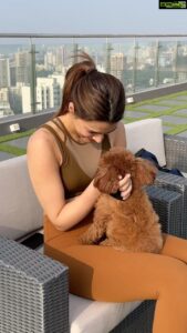 Kriti Sanon Instagram - Because Phoebe & I were twinning yet again.. 🤪
 and the song is trending- why not! 😍😉 🐶 #Hututu