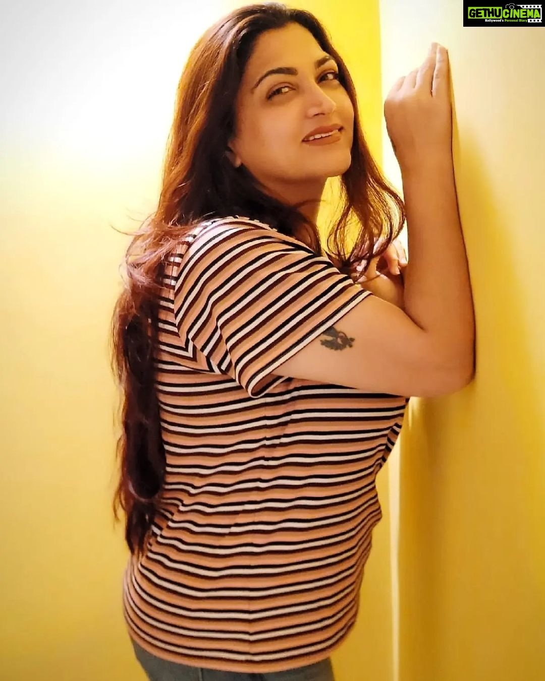 Kushboo Instagram - #Moods #happiness #casual #daretobare #nomakeup #nofilterneeded Thanks @nith_sha for the lovely pics.. as always di. ❤❤❤❤