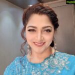 Kushboo Instagram - #Loveblues 💙💙 #DancevsDance2 @colorstvtamil