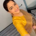 Kushboo Instagram – Yellow is the new black. 💛💛💛💛💛