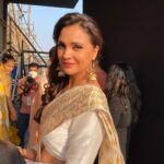 Lara Dutta Instagram – Back where it all began 🥰. Backstage at @lakmefashionwk for designer @sanjukta_dutta_