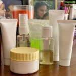 Lara Dutta Instagram - It’s always an exciting time when new #AriasSkincare products are formulated for testing!! 💕Formulations are created keeping in mind skin requirements, forecasting trends in the beauty and skincare industry, and based on a lot of research & development. #R&D. Also working on more sustainable, environmentally friendly packaging! 💝 @worldofarias @scentials_world