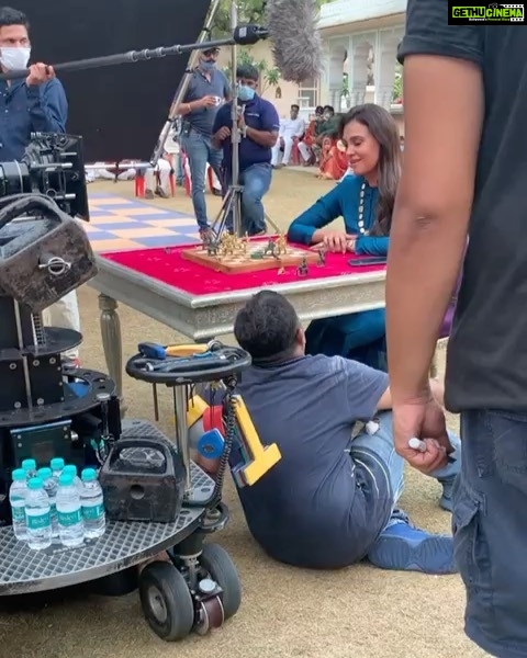 Lara Dutta Instagram - This is for my directors!! Crazy love and huge respect for these two class human beings! 🤗🥰. @gauravvkchawla and @ananyananya you guys created something so unique and gave as an experience to treasure for a lifetime! #kaunbanegishikharwati out tomorrow on @Zee5 @applausesocial @emmayentertainment @naseeruddin49 @sakpataudi @kkamra @anyasinghofficial @raghubir_y @cyrus_sahukar @varunthakur @anuragsinha_insta @sameern @segaldeepak @onlyemmay @madhubhojwani @nikkhiladvani